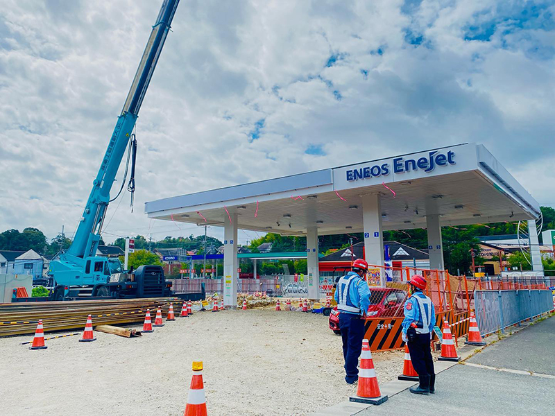 兵庫県三田市　工事現場　交通誘導：ガソリンスタンドの工事現場