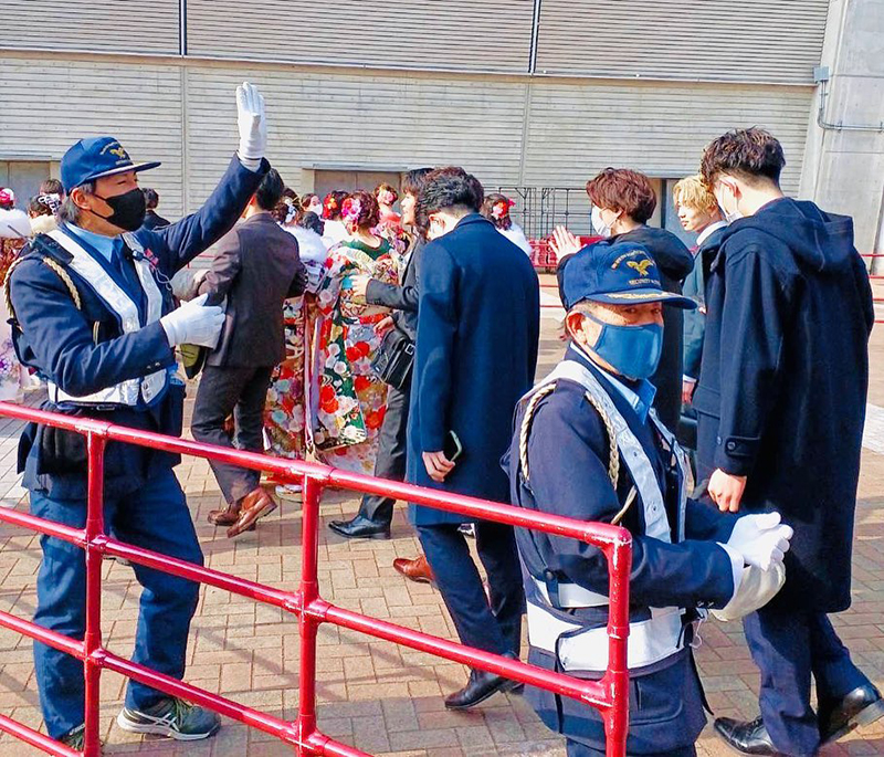 兵庫県神戸市　イベント警備　ノエビアスタジアム　神戸市はたちを祝う会にて交通誘導・業務支援