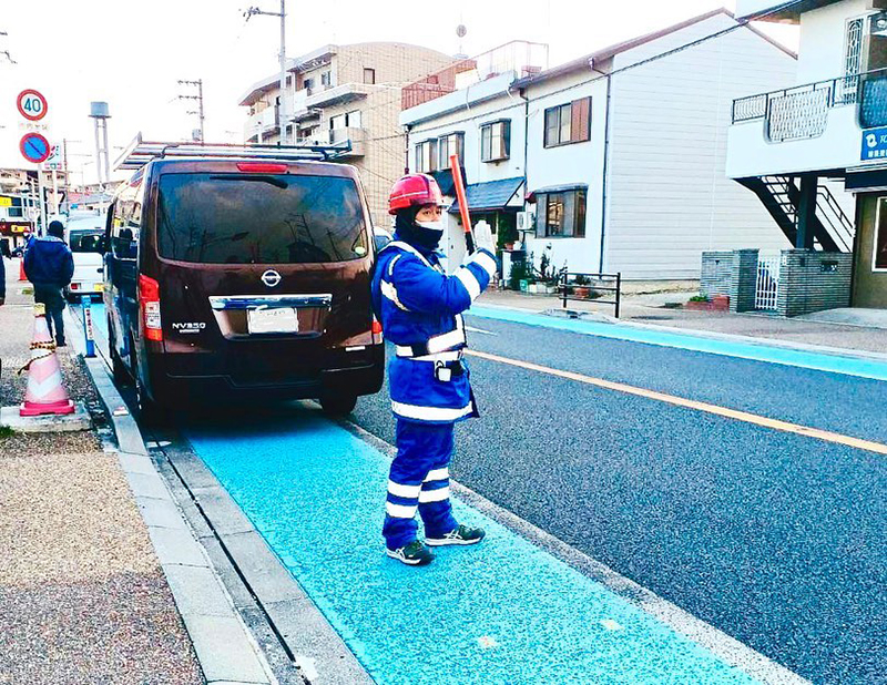 兵庫県宝塚市　工事現場　道路工事における交通誘導